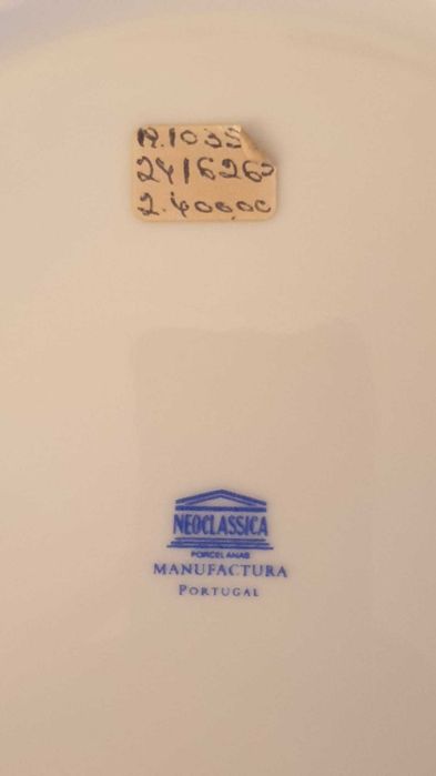 Conjunto 2 Bonitos Pratos Porcelana Manufactura - Marca Neoclássica