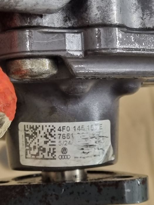 Насос гідропідсилювача 4F0 145 153 E