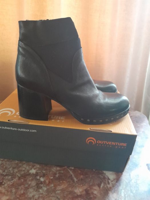Чорні жіночі черевики Outventure на високих підборах