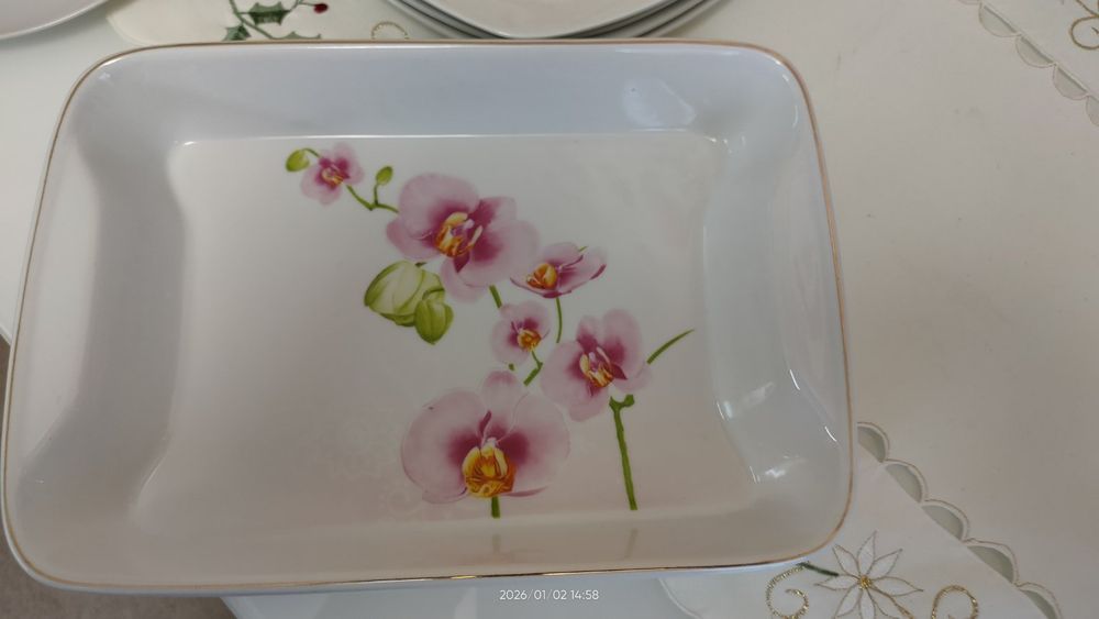 Продам тарілки .