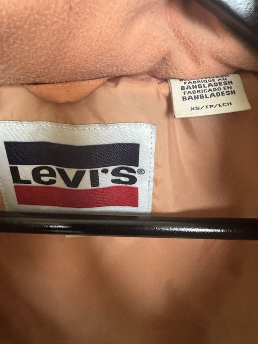 Куртка Levis оригінал xs