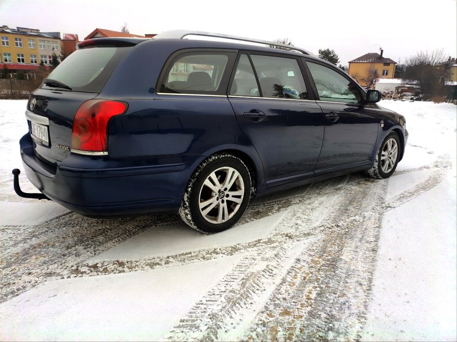 Toyota Avensis kombi 2 litry diesel