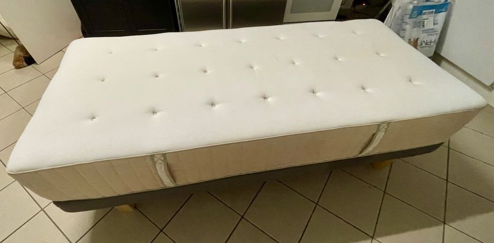 Sommier IKEA com colchão 80x200