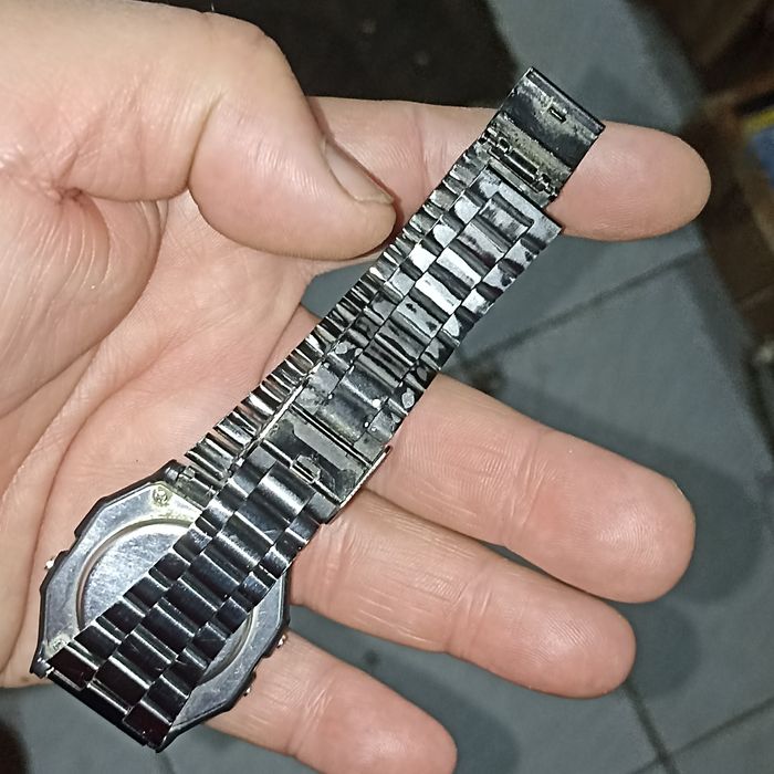 Relógio Casio muito bem funcional