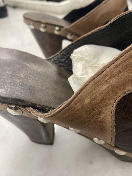 Sandalias/ socas em pele castanha T. 36