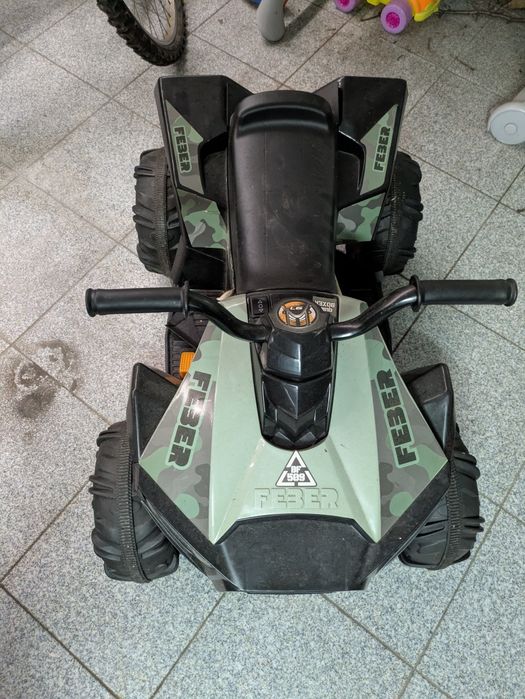 Moto4 elétrica 12V Feber
