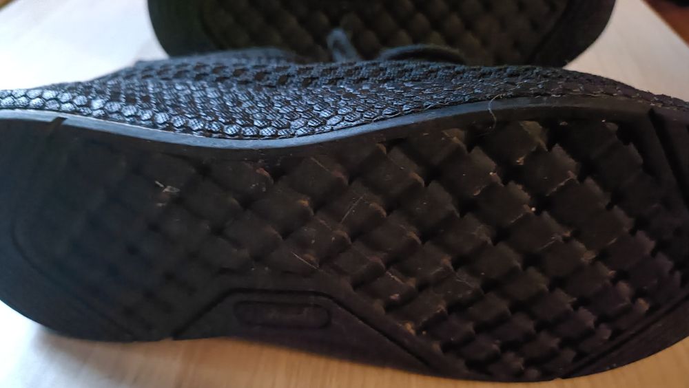 Czarne sneakersy Sprandi