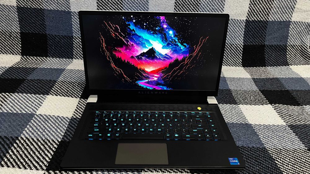 Alienware x15 R1 (i7-11800H, RTX3070 8GB, 16GB RAM, 512GB SDD M2)
