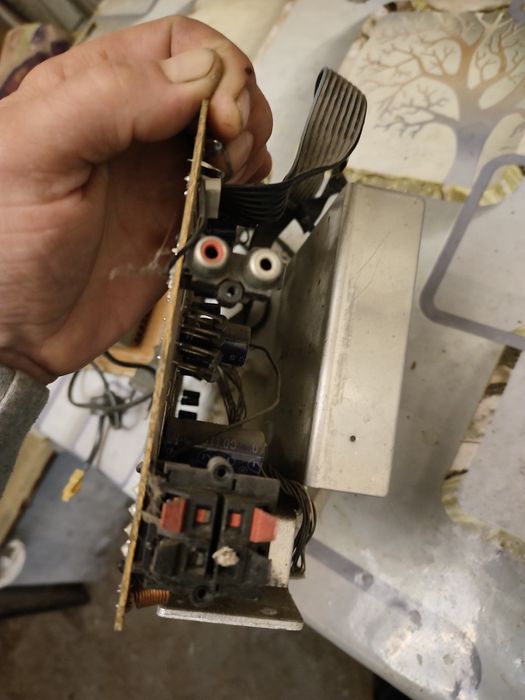 Продам музыкальный центр AIWA jax n20 на запчасти