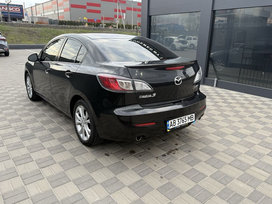 Продам Mazda 3..