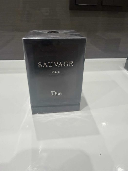 Perfum Dior Sauvage Elixir