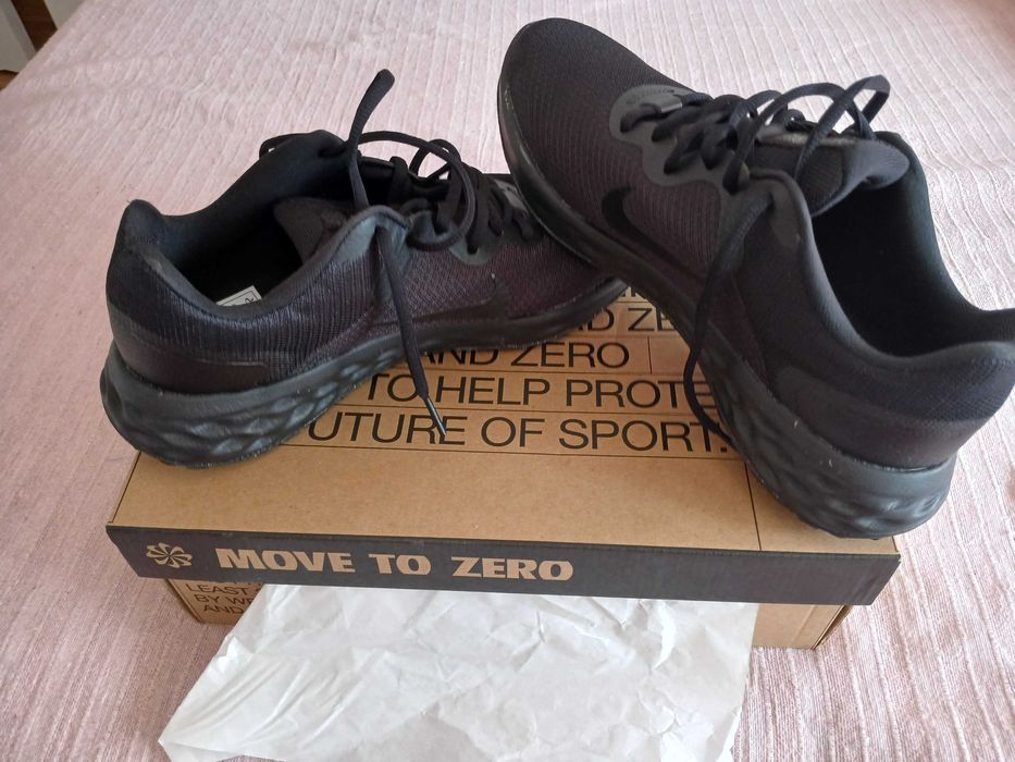 Tênis Nike Revolution 6 NN novos
