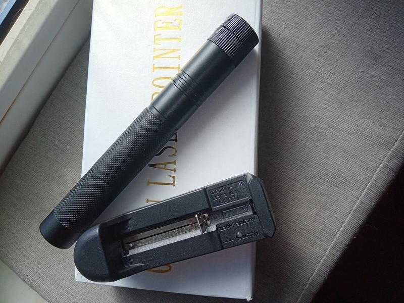 Зелена лазерна указка green laser pointer