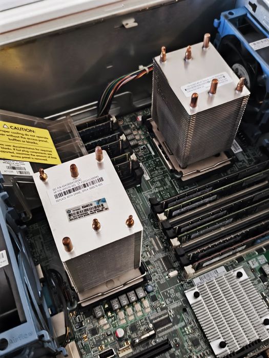 HP ProLiant ML350 G6 | 96GB RAM | 2x Xeon | 7x SAS 300GB | RAID