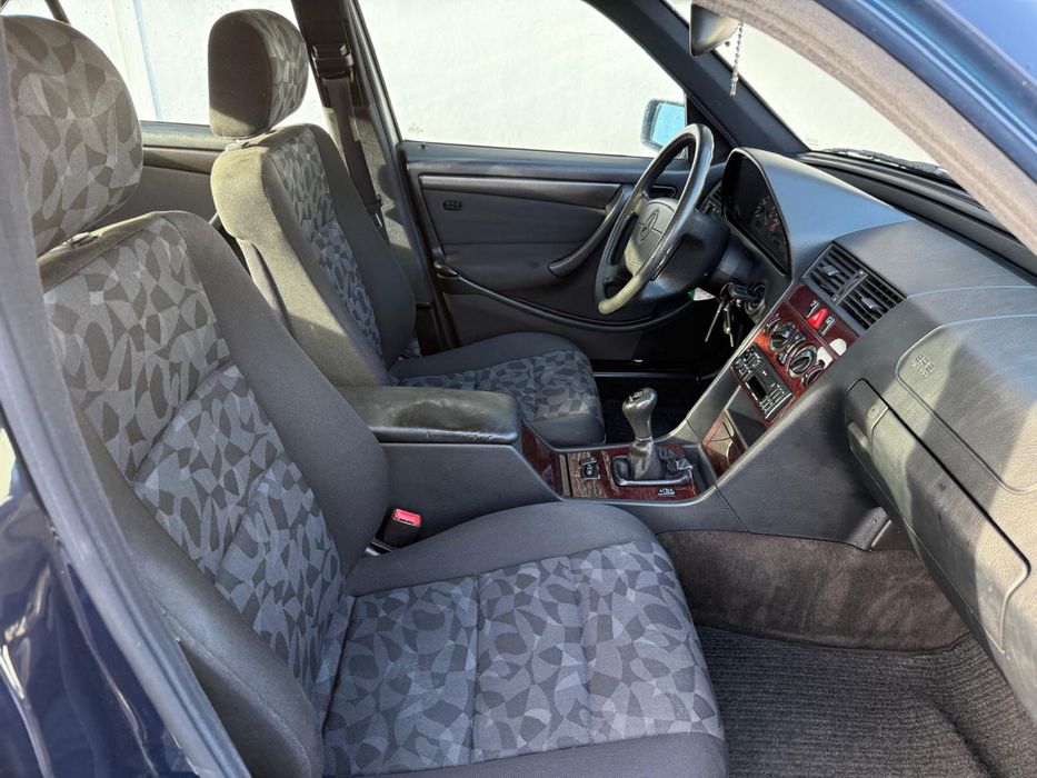 Mercedes Benz C220