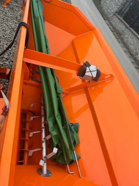 Posypywarka samozaładowcza HZS-10 Pronar