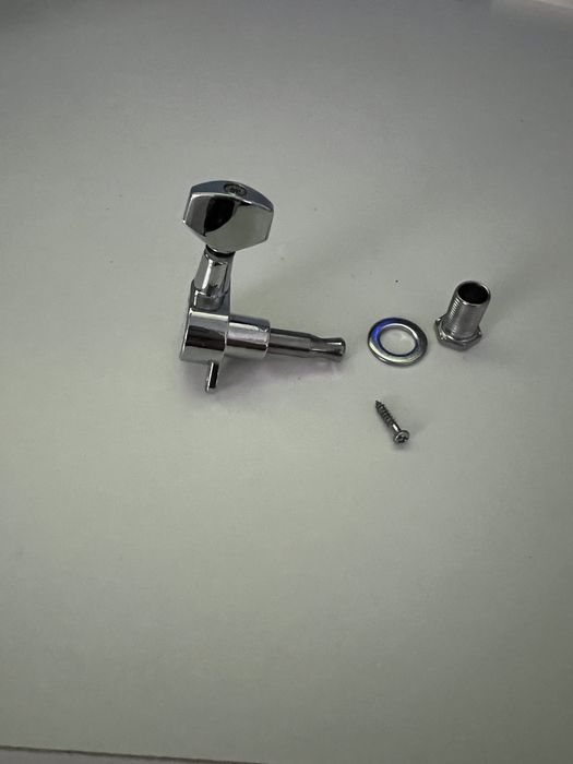 Колки гитарные для стратокастера.