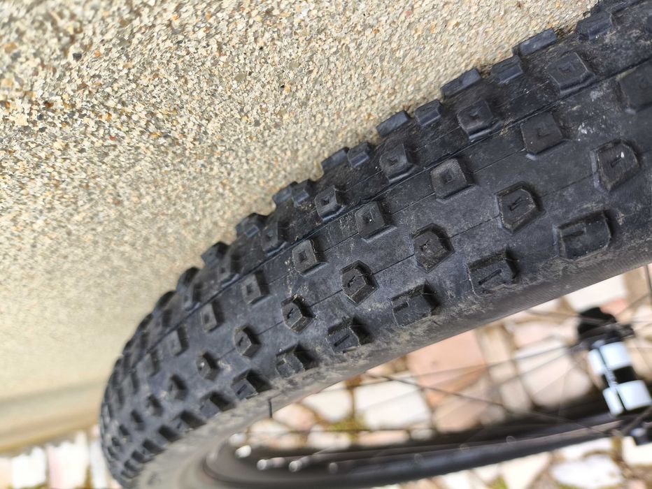 Rodas DTSwiss 350 + aros No Tubes Crest