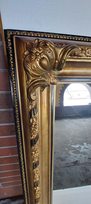 Lustro stare antyk w złotej ramie