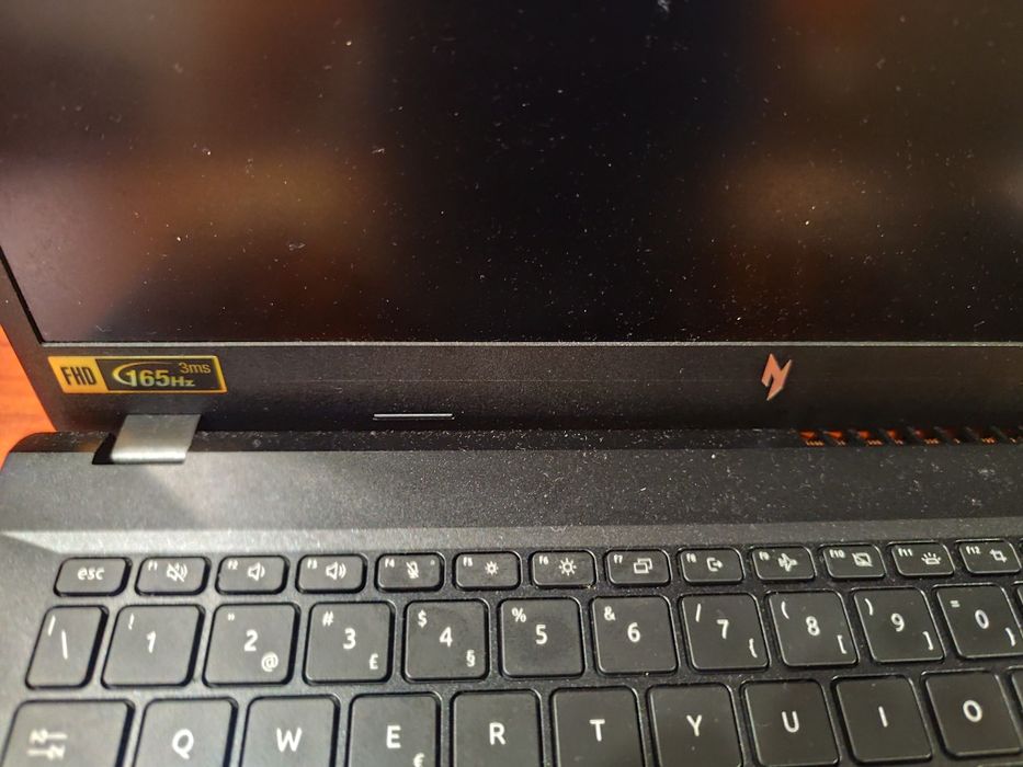 Acer Nitro V 15 – RTX 4050 / 16GB / 165Hz