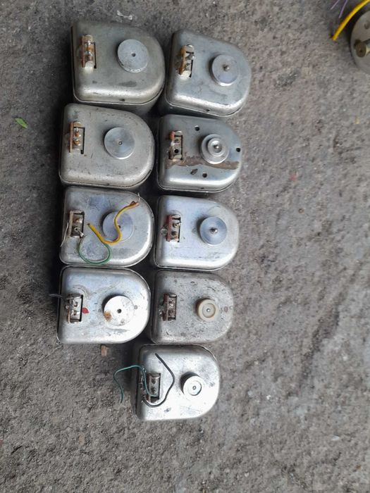 Silniczki do sprzętu radiowego i gramofon€w