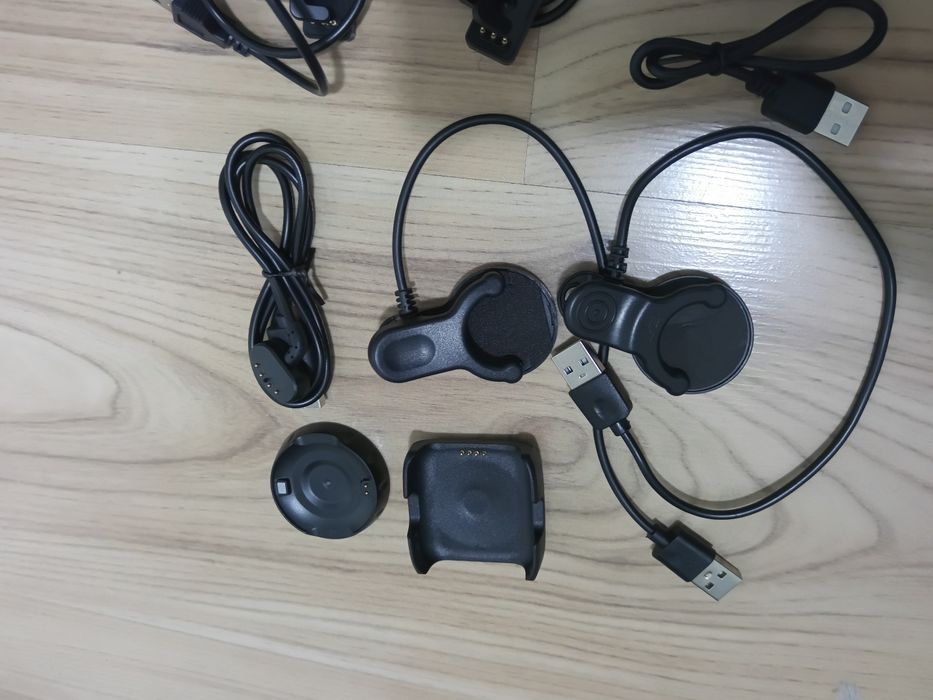 10 szt różnych ładowarek do Smartwachy