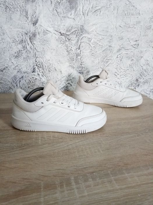 Кроссовки Adidas.38-38.5 р.оригинал