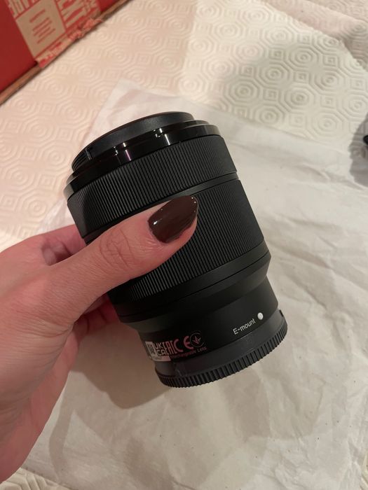 SONY FE 28-70mm f/3.5-5.6 OSS