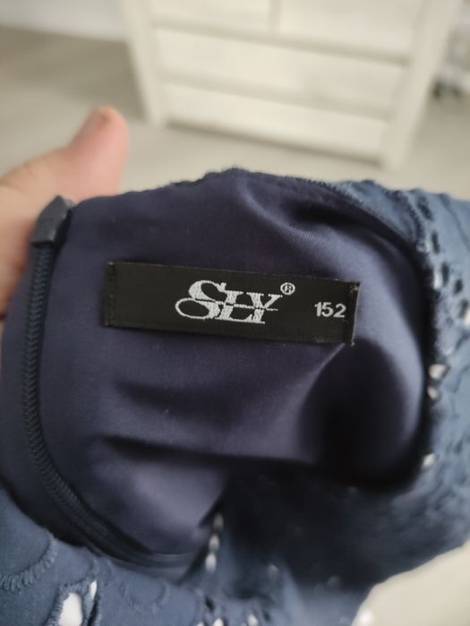 Elegancka sukienka od 130 cm