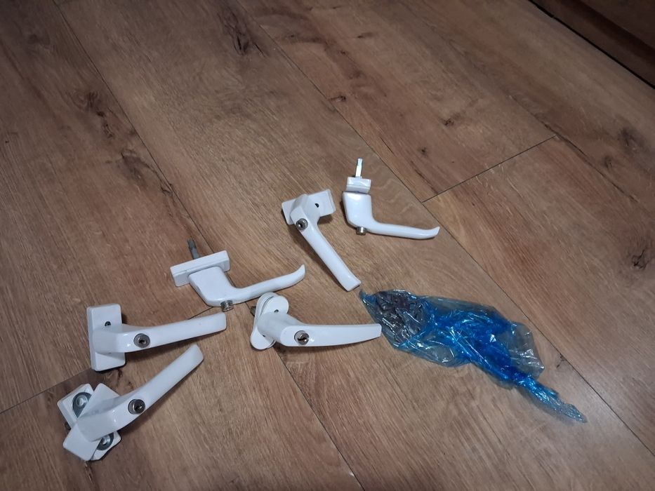 Klamki z zamkiem na kluczyk