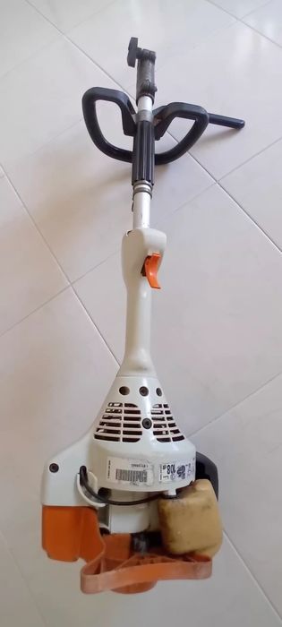 Stilh KM 55 R (Avariada) - em conjunto com a haste motoserra-200 €
