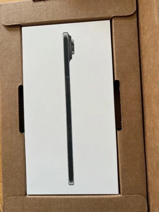 iPhone 17 Air | Original | New | Sealed | (Last 2 Units)64738552019586124