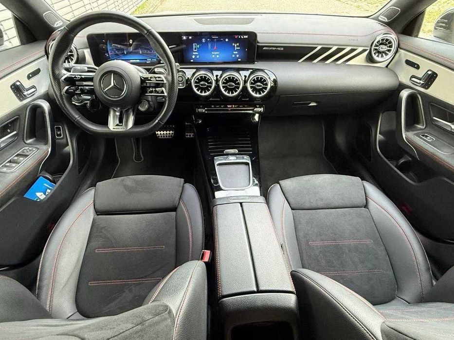Mercedes-Benz CLA 35 AMG