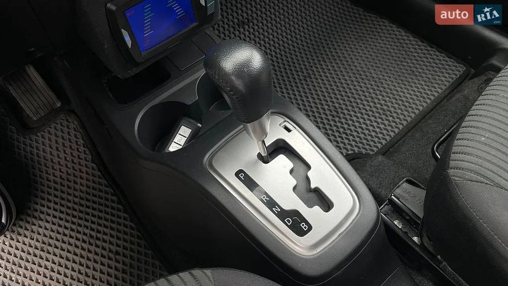 mitsubishi attrage 2015