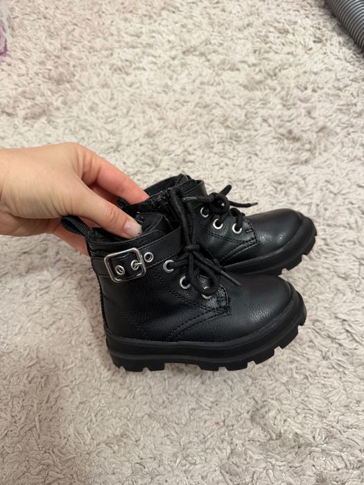 Весняні чобітки HM для дівчинки