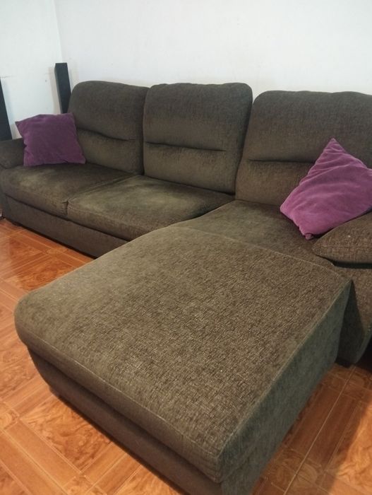 Sofá com chaise long