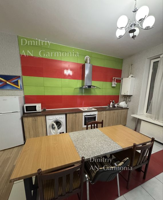 2-К Подол, Зеленый остров