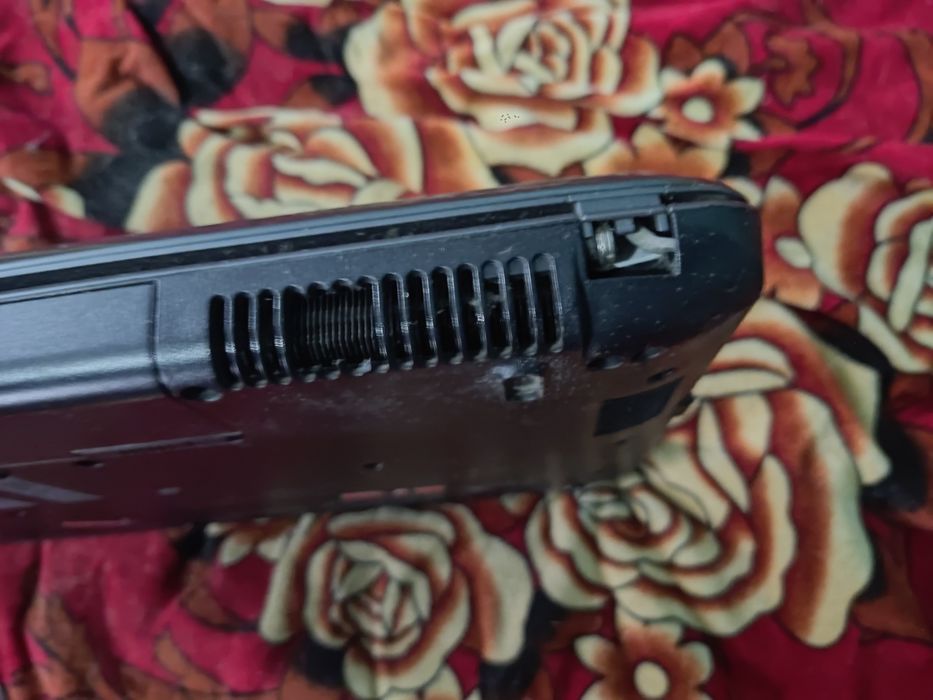 Ноутбук Samsung R523