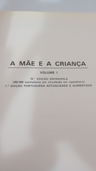 Dois volumes livros A mãe e a criança