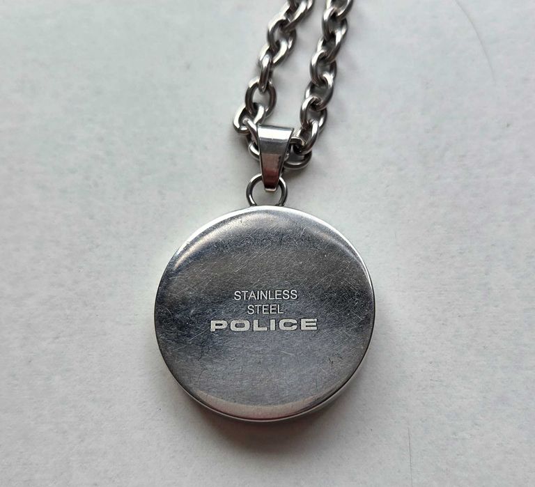 Colar em aço da Police