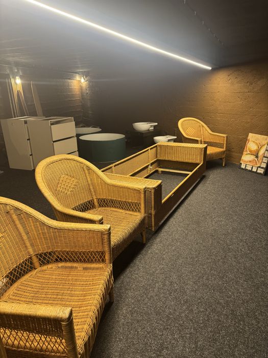 Conjunto em verga vintage – sofá + 3 cadeiras