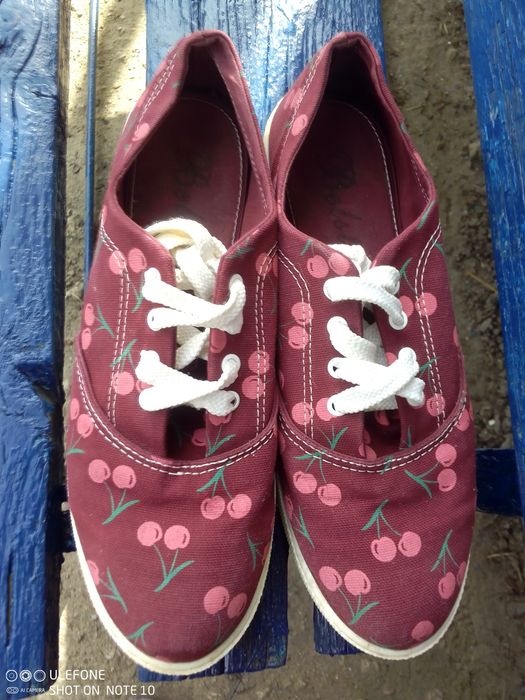 Продам 39 розмір.