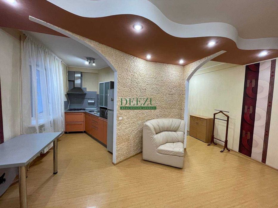 Продаж 2-х кімнатної квартири, вул. Вишгородська 48-Б, ТЦ Ретровіль: 63 ...