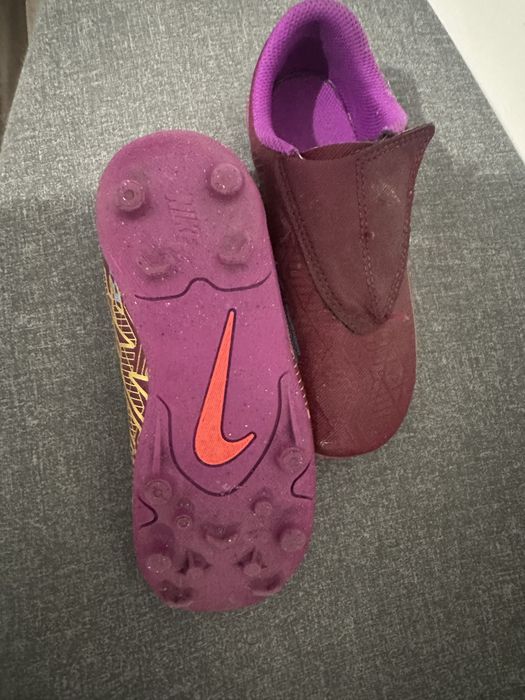 Buty piłkarskie Nike Mercurial rozmiar 28,5 – dziecięce – korki – rzep