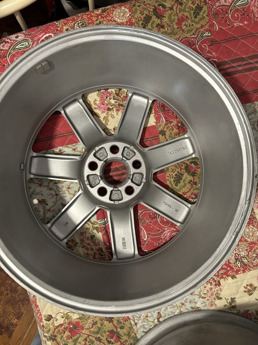 Jante R18 Ford Recém-restauradas (sem pneu)