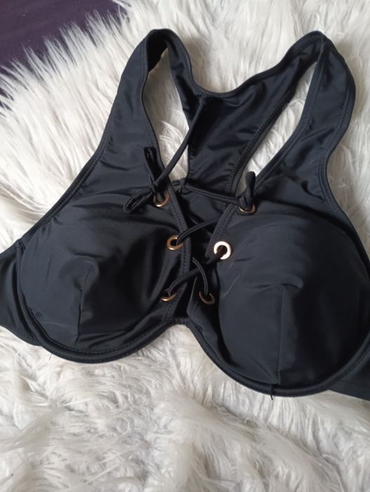 Kostium kąpielowy stanik z firmy Ree Bees nowy rozm L