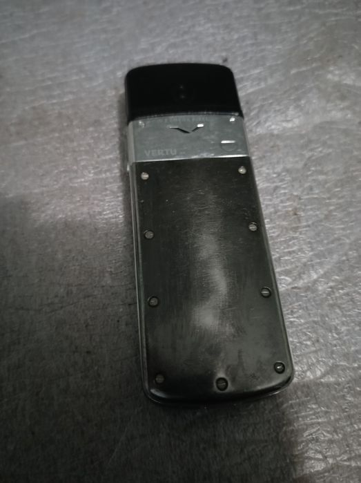 Продам телефон vertu 2007 года