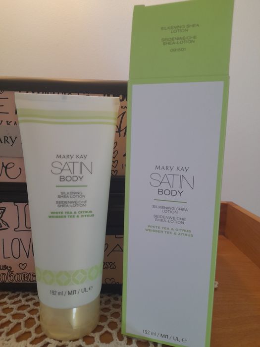 Otulający Balsam do Ciała z Masłem Shea White Tea & Citrus