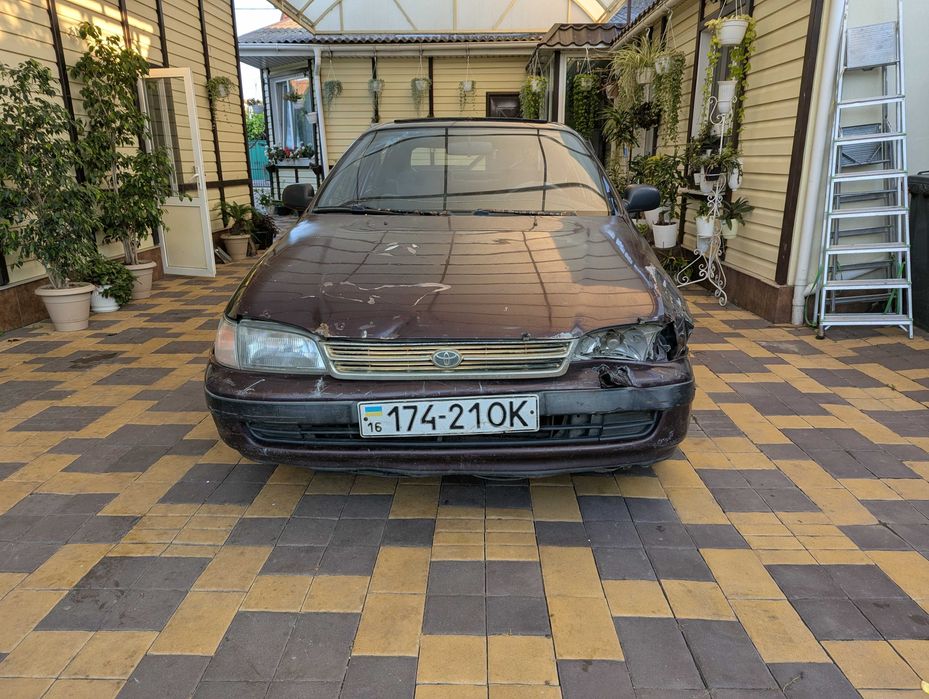 Toyota Carina E | 1993 року