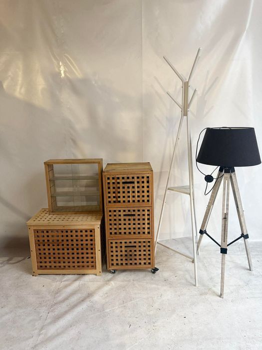 Komoda - rożne drobiazgi